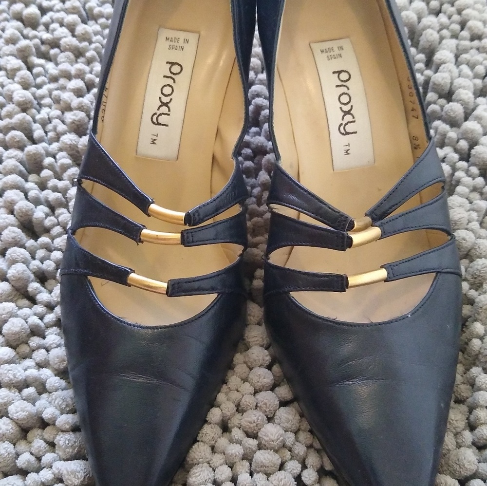 Shoes - Picture 2 of 3